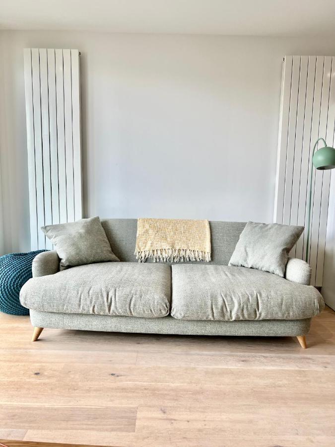 Luxury 2 Bedroom 2 Bathroom Apartment - London City Airport Экстерьер фото